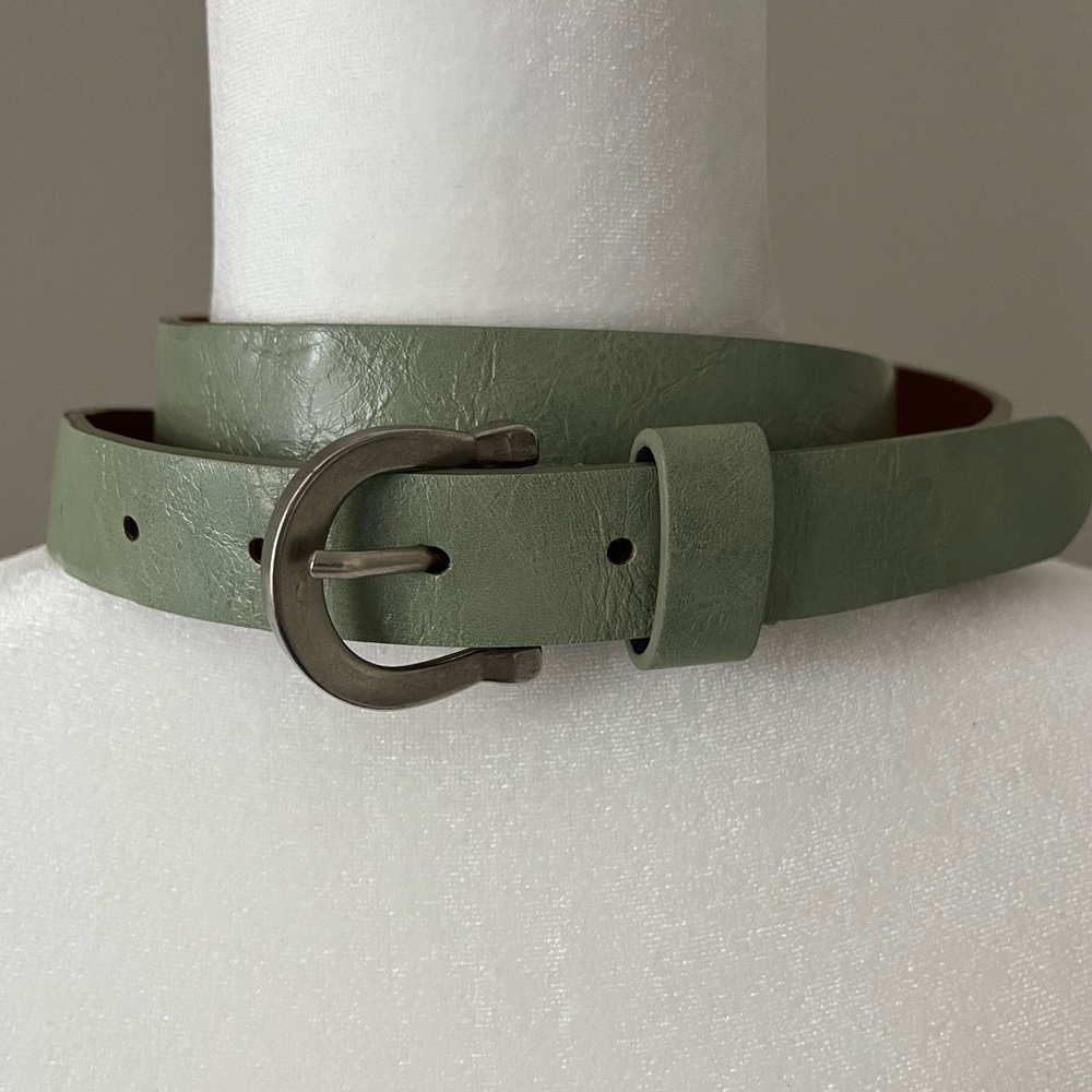 Universal Thread Light Green Agave Belt Size Large